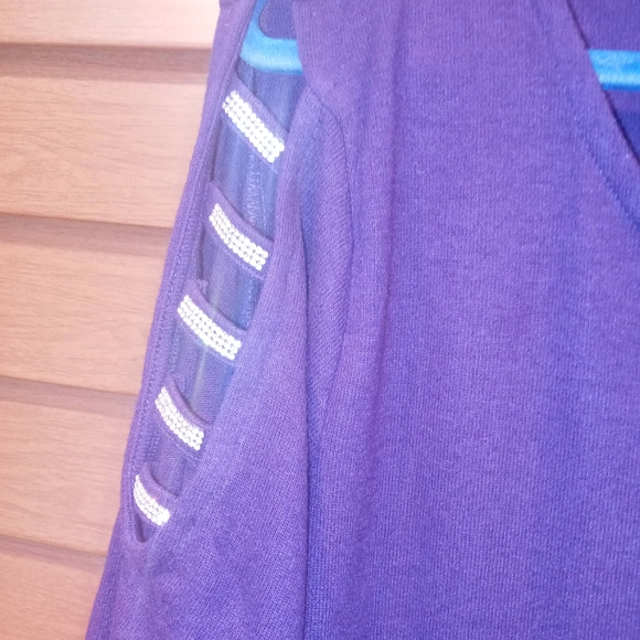 Retrelogy top - Picture 2 of 5